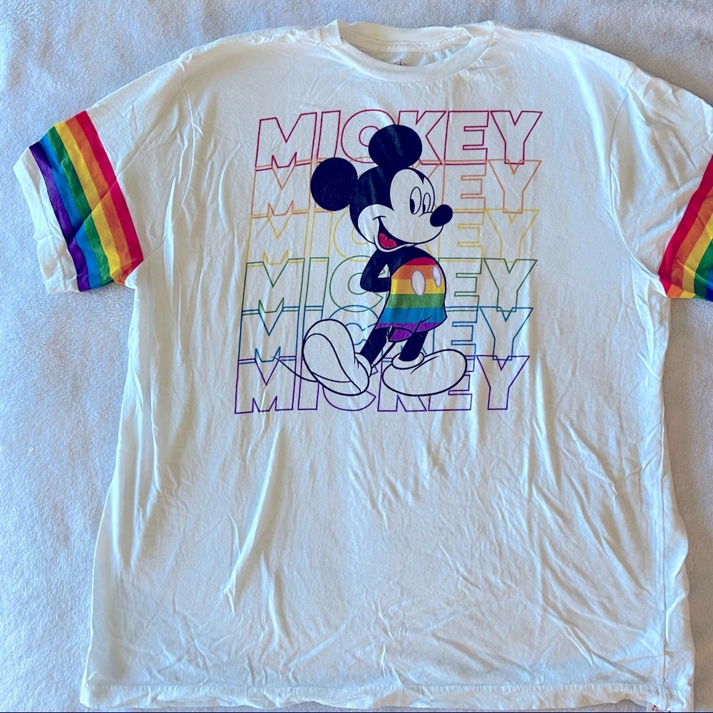 Disney Rainbow Mickey t-shirt size large